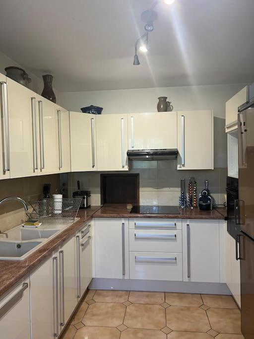 Maison Familiale Idealement Situee Avec Tout Le Confort Nimes Ngoại thất bức ảnh
